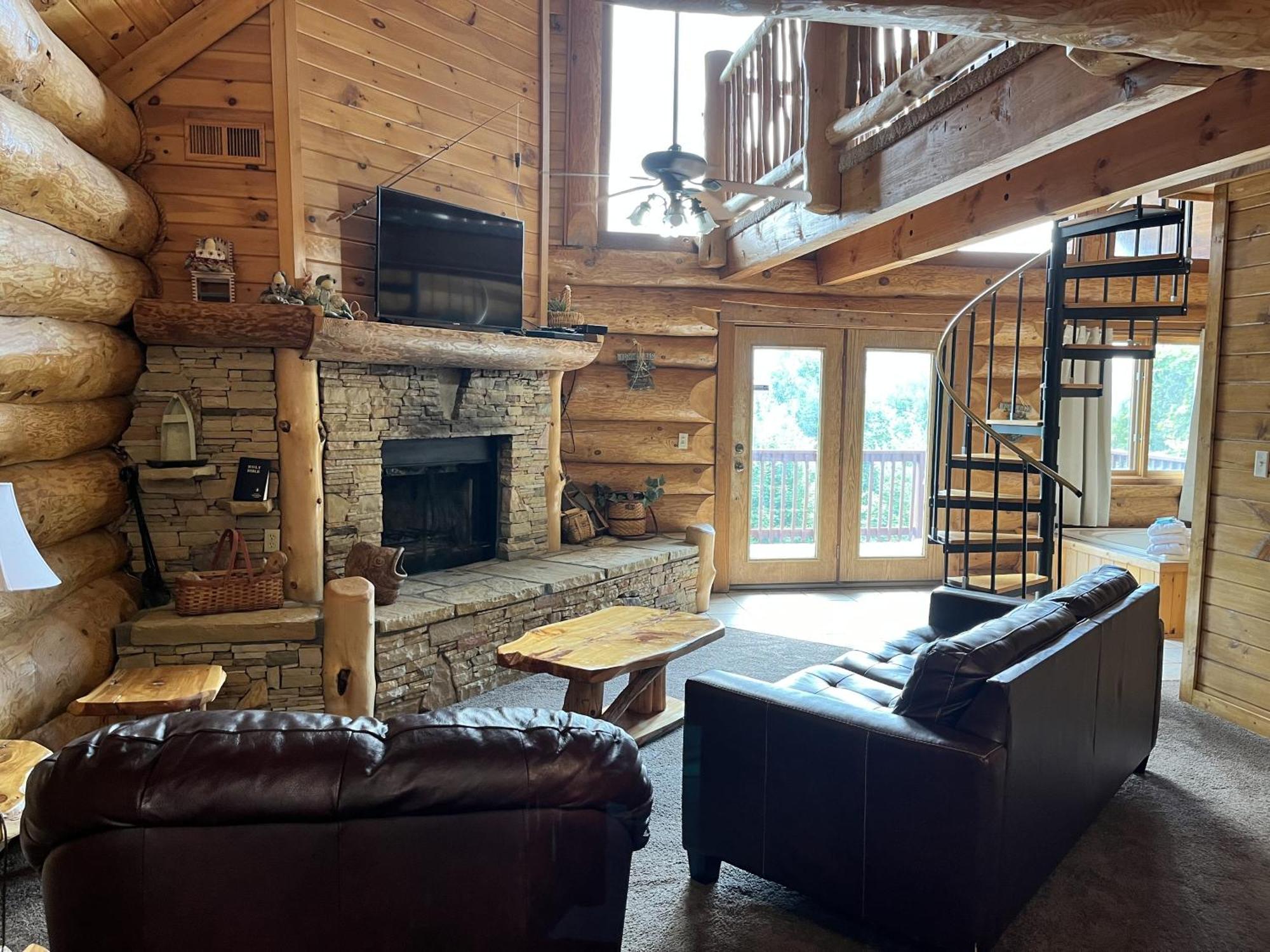 Infinite Views - Secluded With Mountain Views Cabin Гатлинбург Экстерьер фото